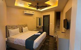 Hotel Kg Tapovan Hills